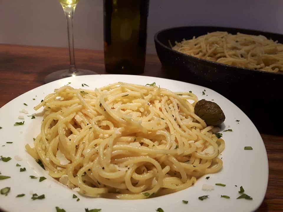 Garlic and Lemon Spaghetti (Aglio Et Olio)