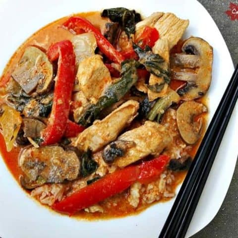Red Thai Chicken Curry with Spinach, Peppers and Mushrooms
