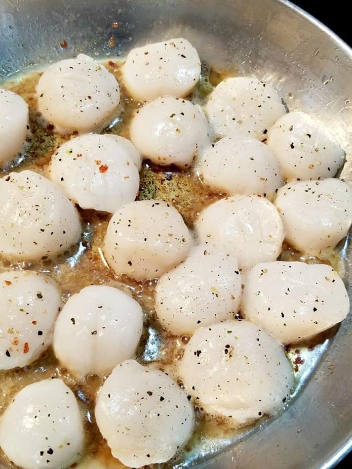 searing scallops