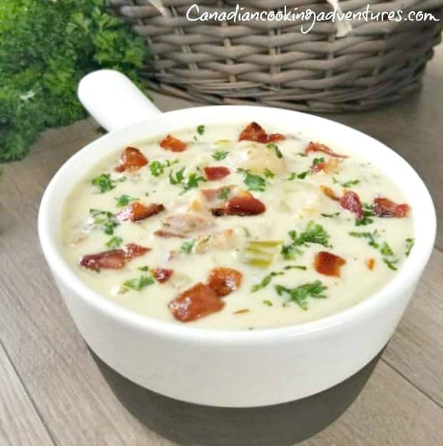 Creamy New England Clam Chowder