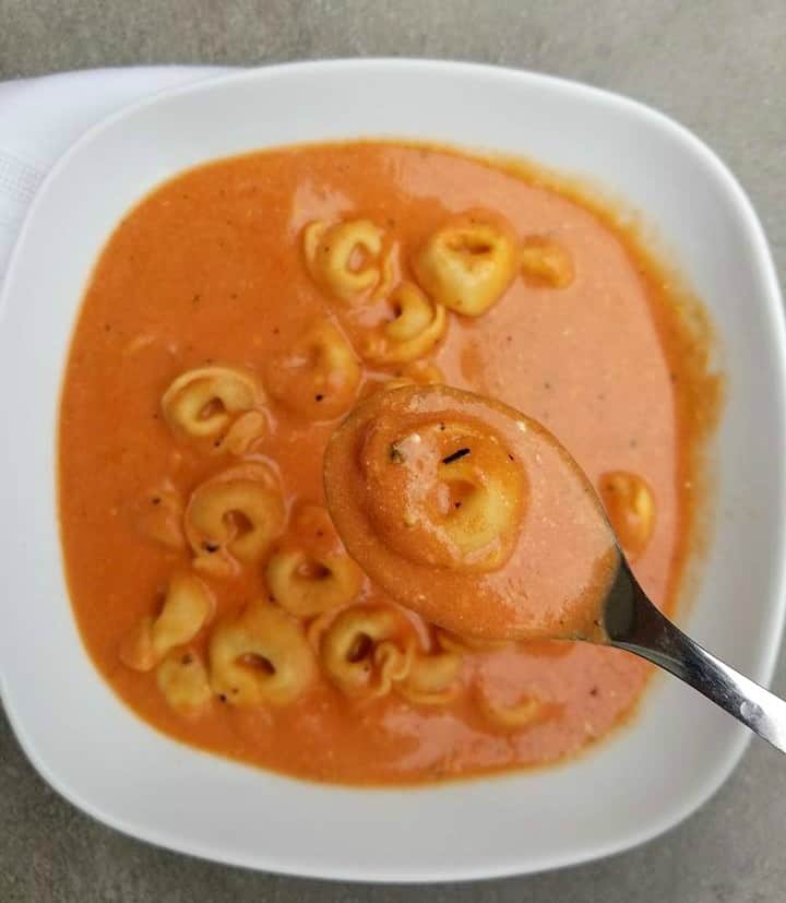 Grilled Cheese Tomato Tortellini Soup