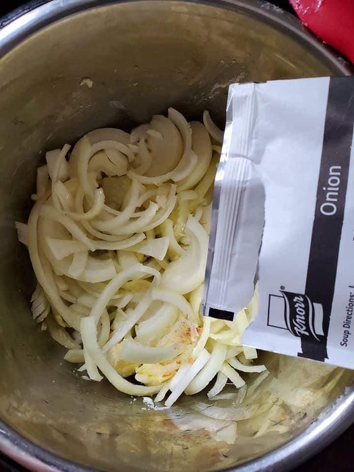 HOW TO MAKE FRENCH ONION SOUP INSTANT POT