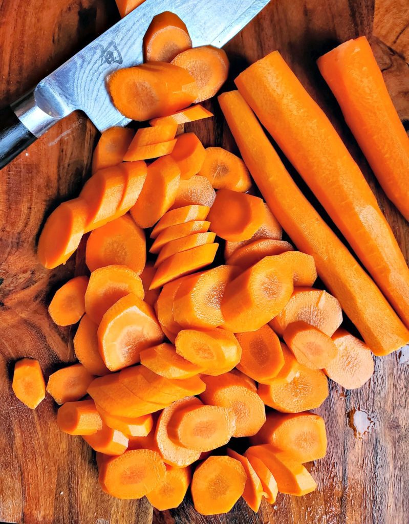 slicing carrots for the instant pot
