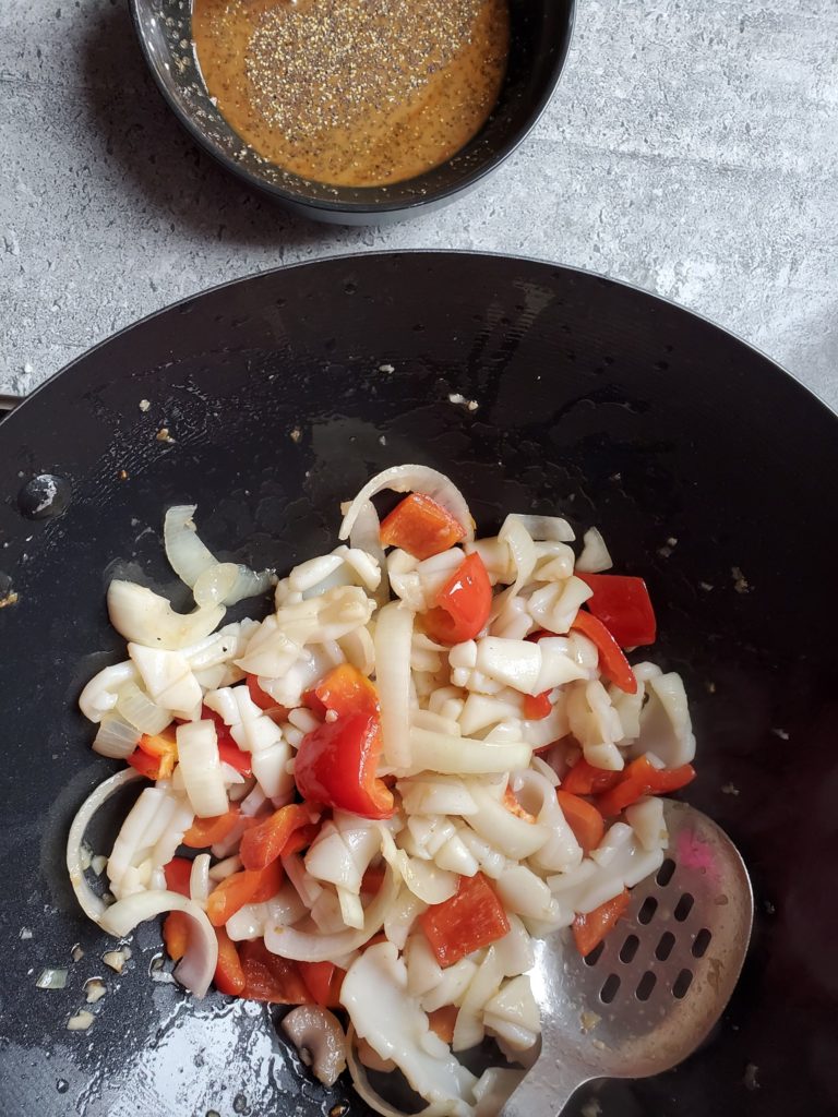HOW TO COOK SQUID STIR FRY