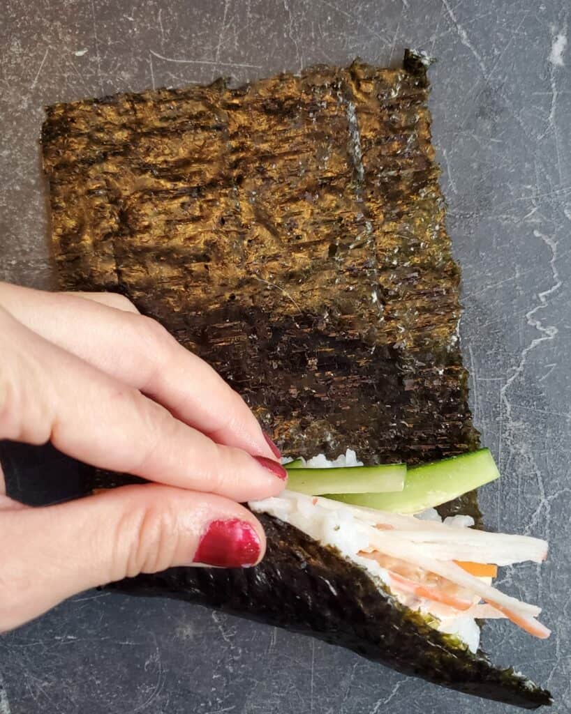 WHAT IS HAND ROLL SUSHI