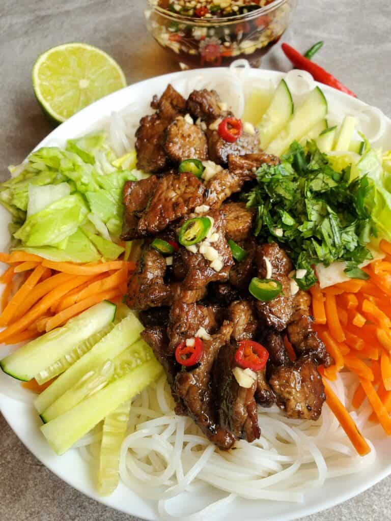 Vietnamese Beef Vermicelli Salad (bun bo xao)